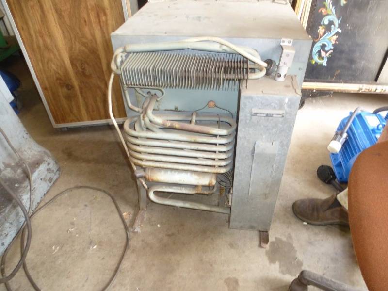 lot 20 image: RV Refrigerators