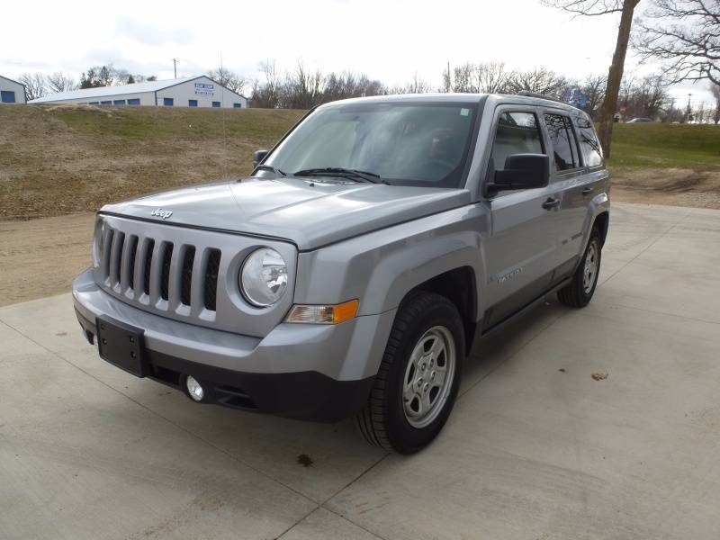 lot 1 image: 2015 Jeep Patriot Altitude