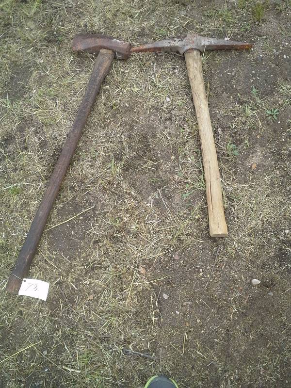 AxSledge Hammer and Pick Axe