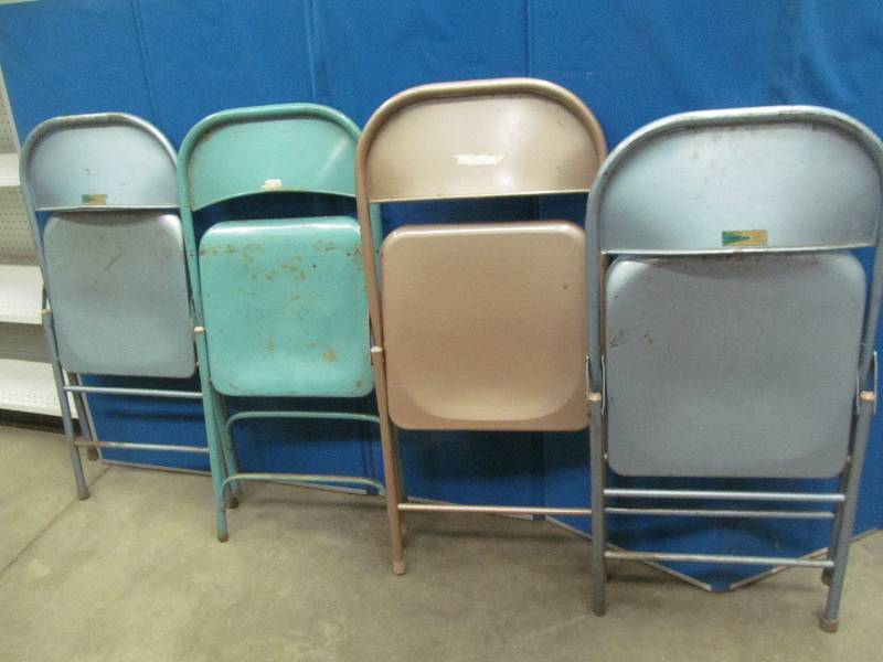 lot 6 image: card table,folding chairs