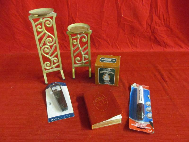 lot 111 image: Candle Holders