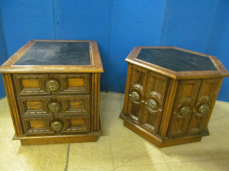 lot 138 image: End Tables