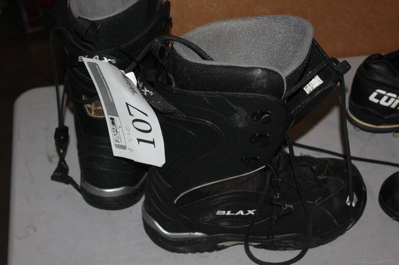 lot 107 image: Size 9 Blax Mens Athletic Shoes