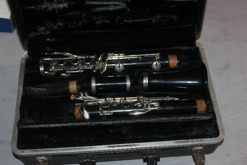 lot 157 image: Clarinet w Case