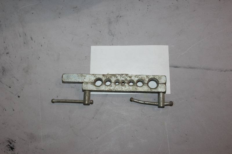 lot 165 image: Die Set