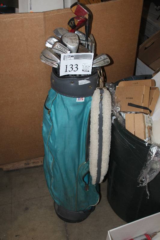 lot 133 image: Palm Springs Golf Club Set w Bag