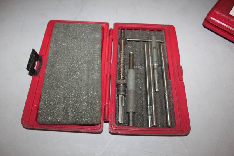 lot 13 image: Goodson 1132 Tap Set
