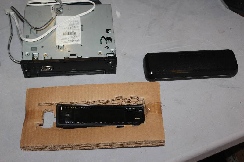 lot 39 image: Kenwood CD Player