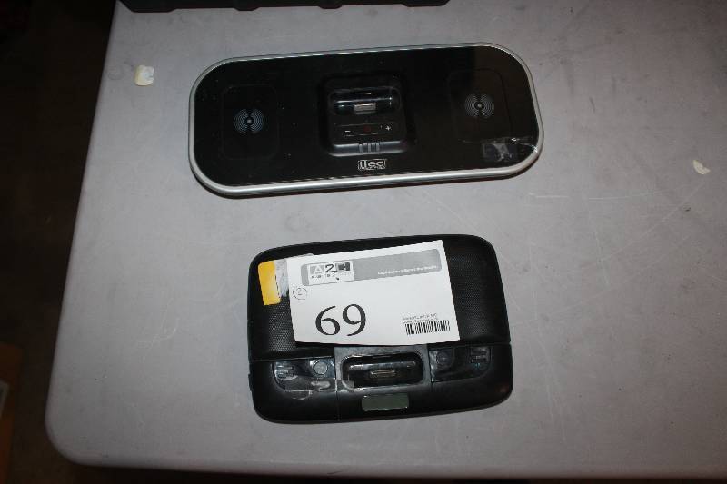 lot 69 image: Lot of (2) Electronics Including 1) Itec iStereo Wireless SpeakersCharger AND 1) Memorex Speaker System for iPod