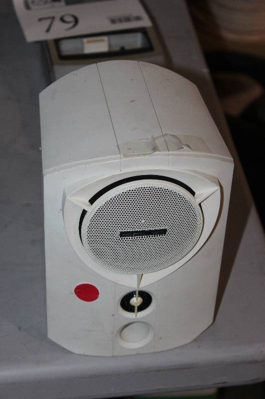 lot 62 image: Solid TEAM Speaker System