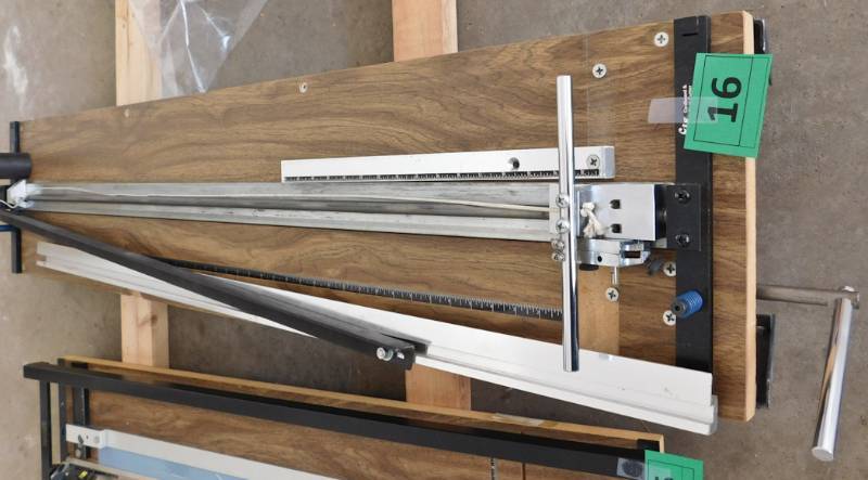 C&H professional mat and glass cutter with manual