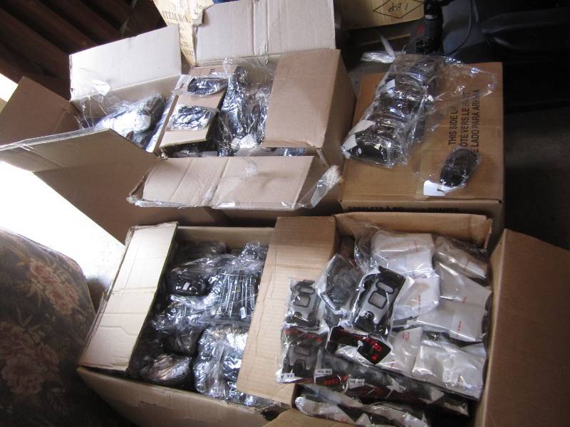 lot 2 image: Wholesale lot of 5 boxes of cell ph...