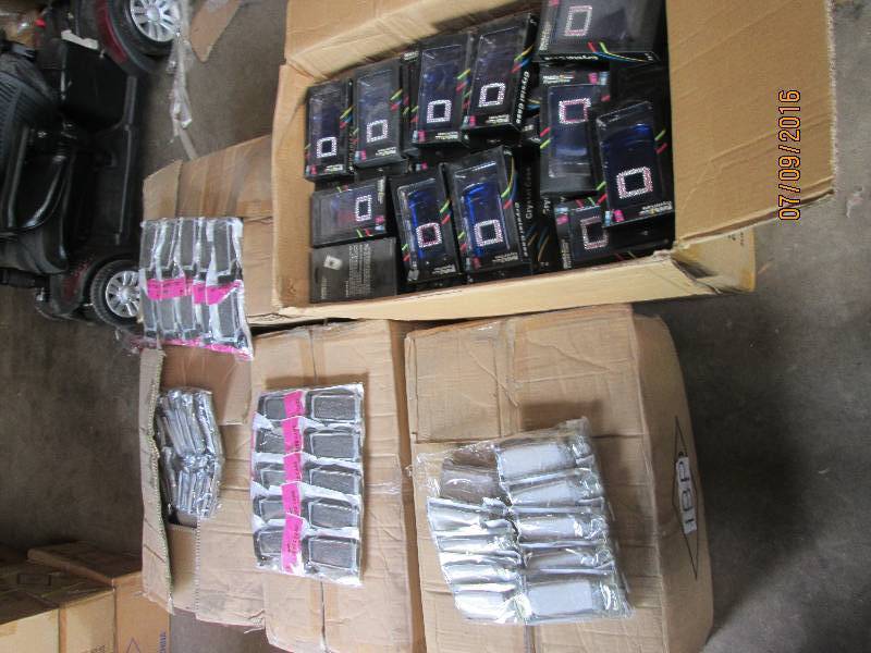 lot 15 image: Wholesale lot of 5 boxes of cell ph...