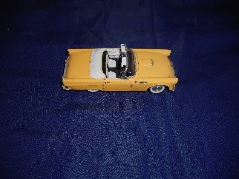 55 THUNDER BIRD COLLECTIBLE CAR