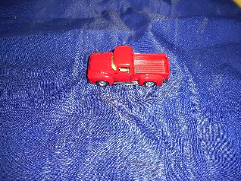 COLLECTIBLE FORD PICKUP