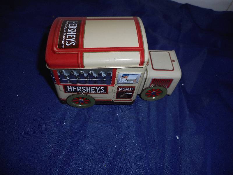 COLLECTIBLE HERSEYS TIN