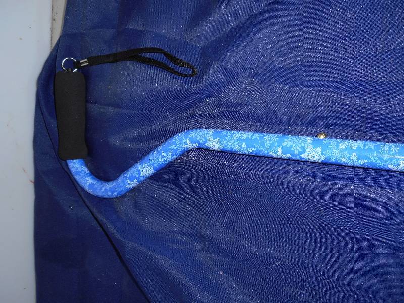 ADJUSTIBLE CANE