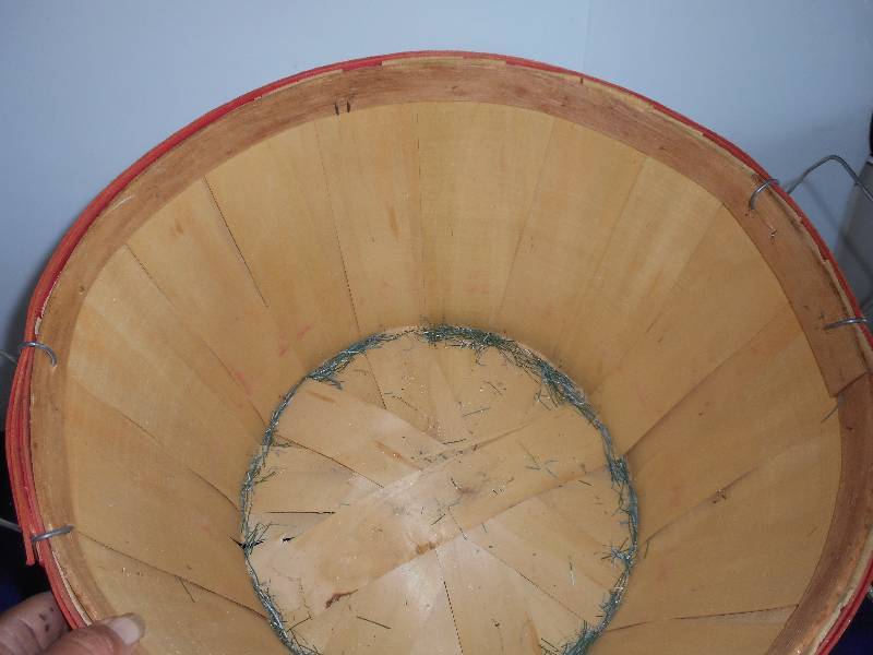 LARGE PRODUCE BASKET