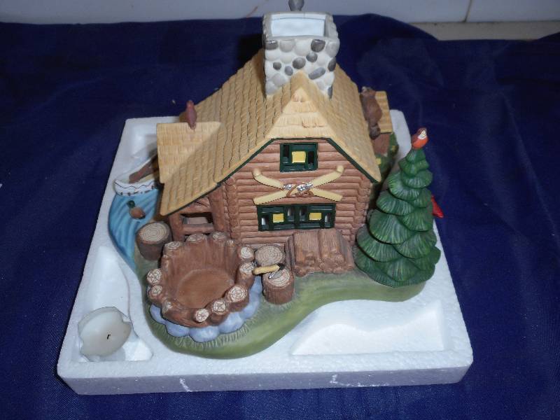 PARTYLITE CABIN CANDLE
