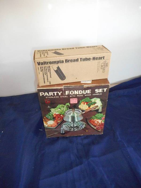 FONDU SET AND BREAD TUBE