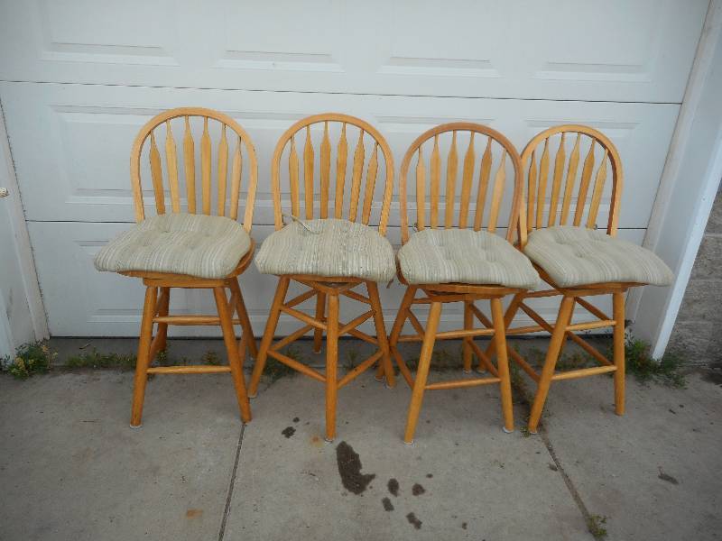 4 HIGHBACK BAR STOOL