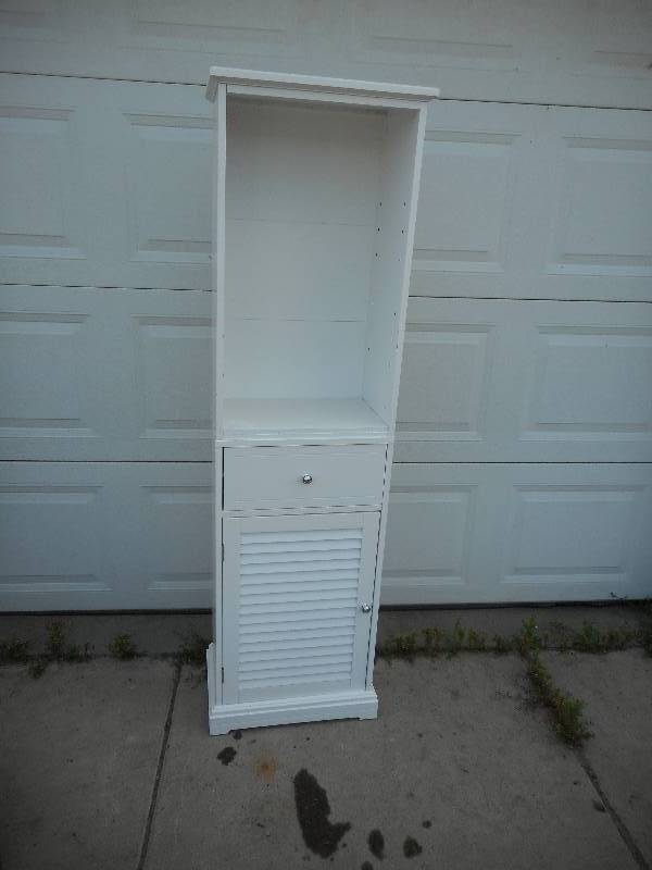 62 INCH HIGH WHITE STAND