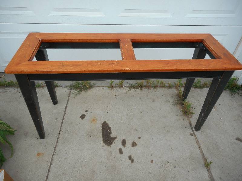 WALL TABLE