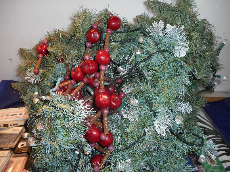 HOLIDAY DECOR