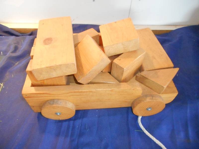 VINTAGE WOOD WAGON AND BLOCKS