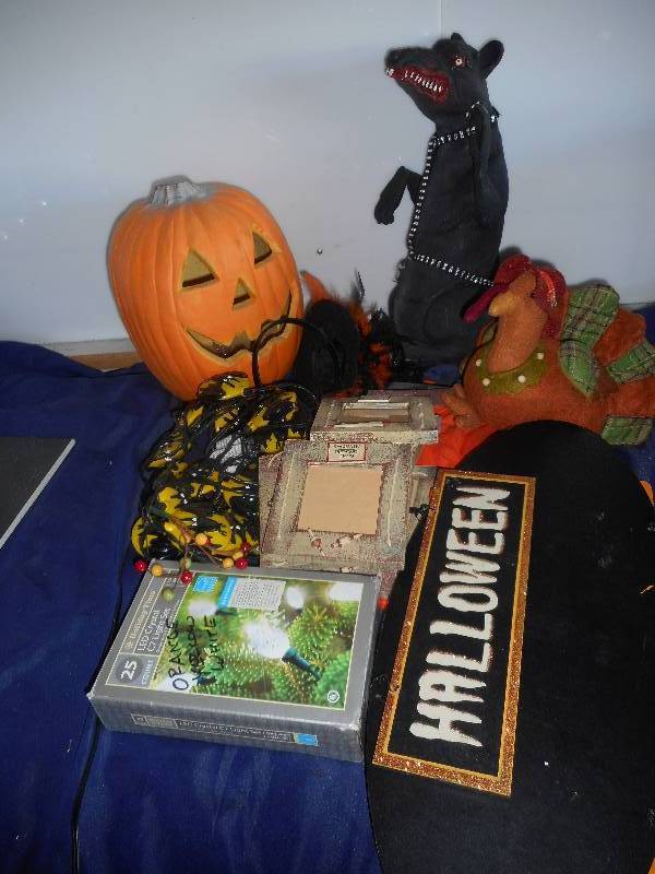 HALLOWEEN DECOR