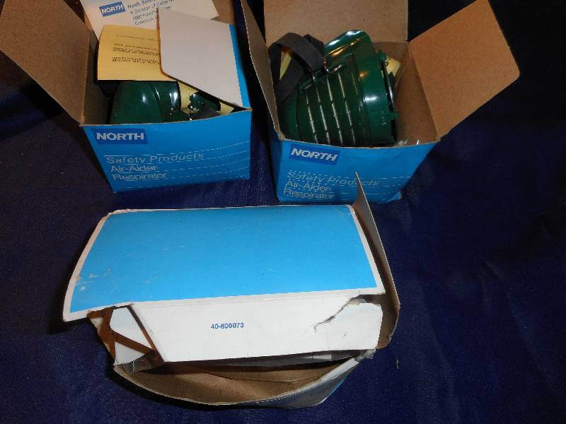 2 CLEAN AIR MASKS AND FILTERS