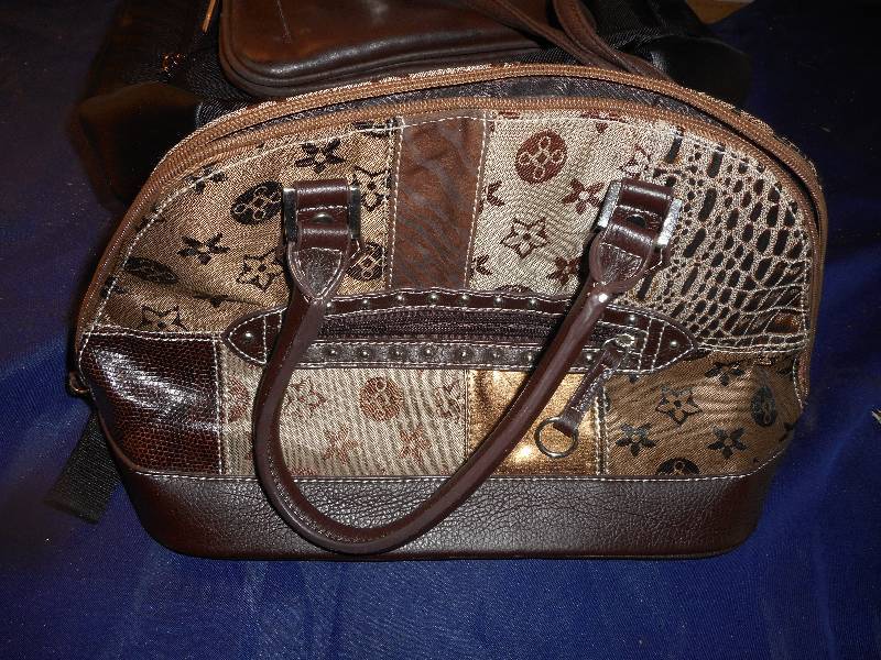 2 LEATHER HAND BAGS