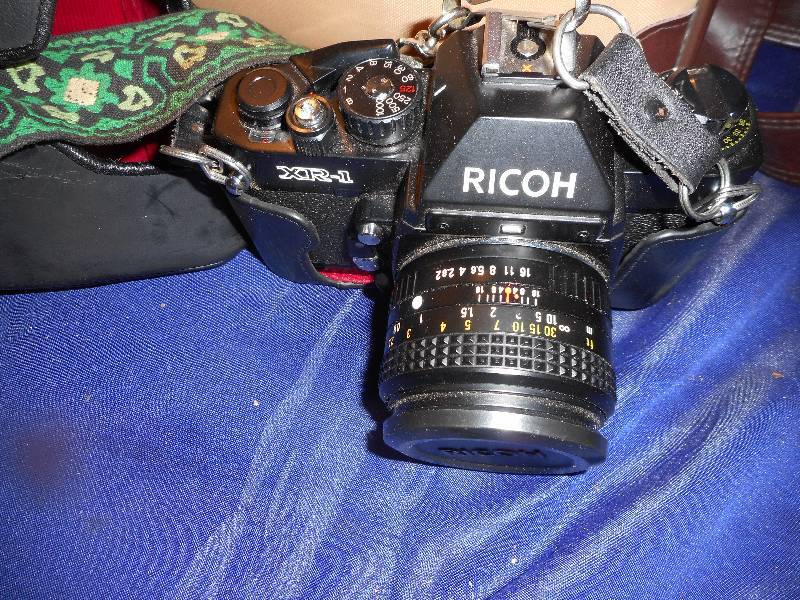 X-R 1 RICOH CAMERA