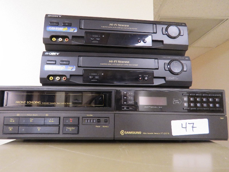 VHS Player Lot