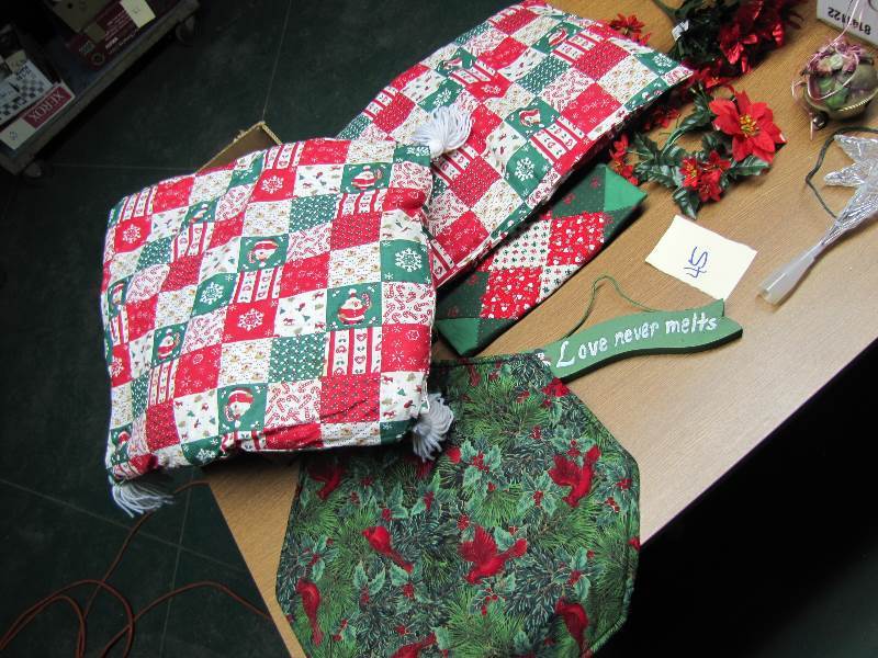 Various Christmas items