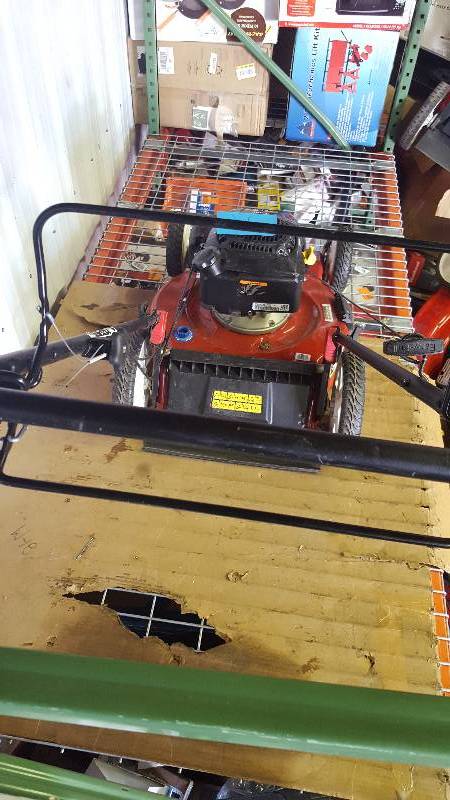 lot 34 image: TORO 22 (56 cm) Variable Speed High Wheel (20371) in good working condition