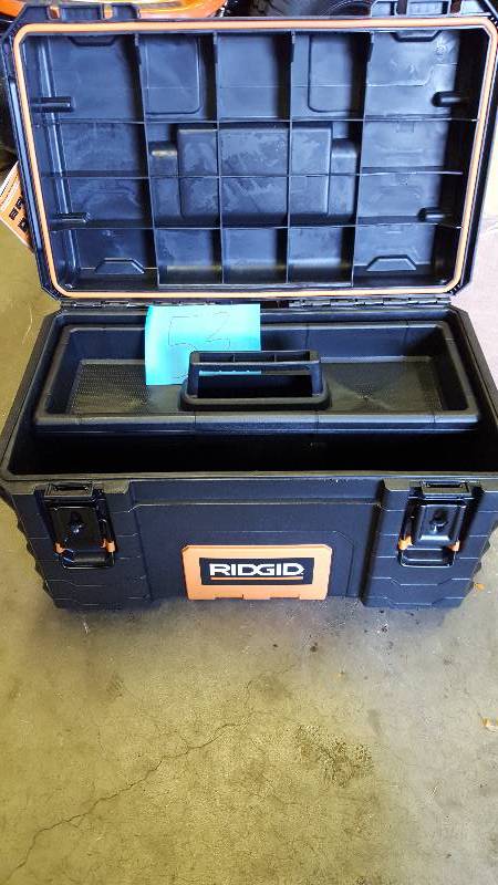 lot 53 image: Ridgid 22 in. Pro Tool Box, Black