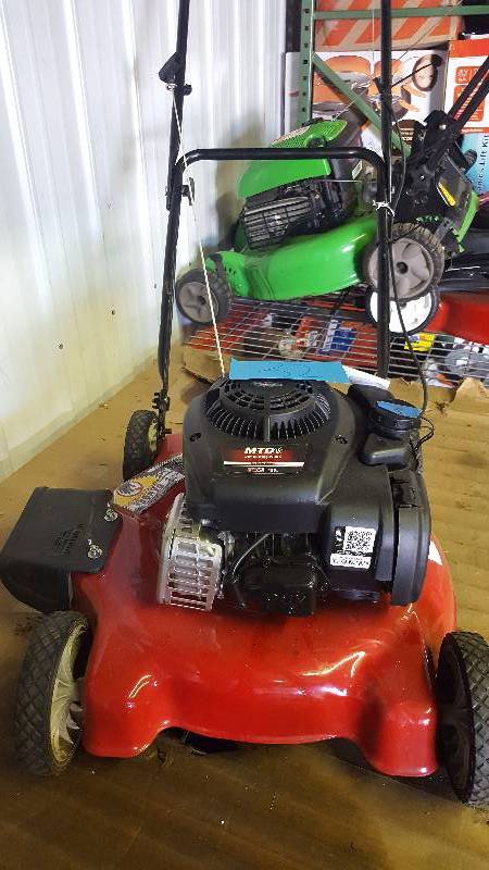 lot 32 image: MTD 20 in. 125cc OHV Briggs & Stratton Walk-Behind Gas Lawn Mower Tested in good working condition