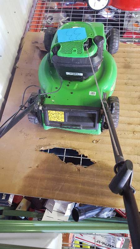 lot 33 image: Lawn  Boy Mower Tested works well