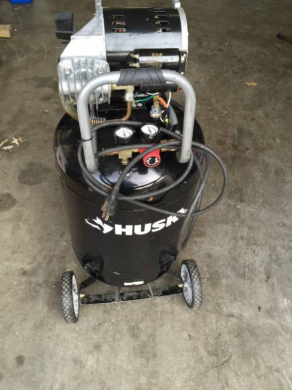 Husky 20 gal. 1.5 hp 150 psi Portable Air Compressor, in working ...