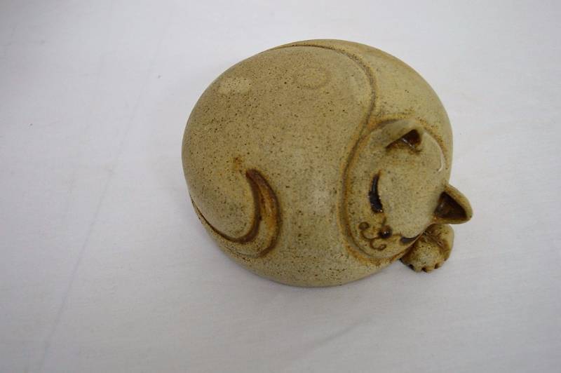 Sleepy Cat Sculpture