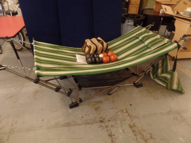 lot 128 image: Hammock and bocce ball set