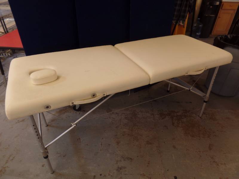 lot 125 image: Massage Table