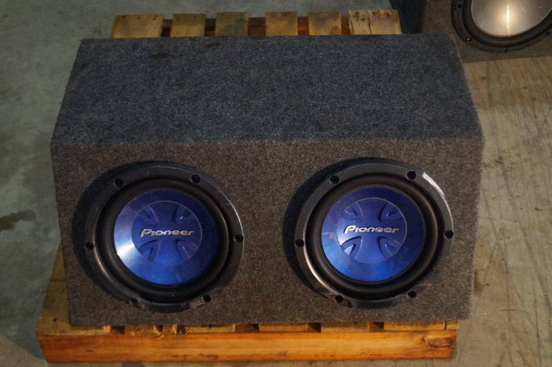 lot 19 image: Pioneer Subwoofers