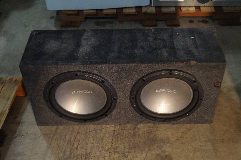 lot 20 image: Kenwood Subwoofers