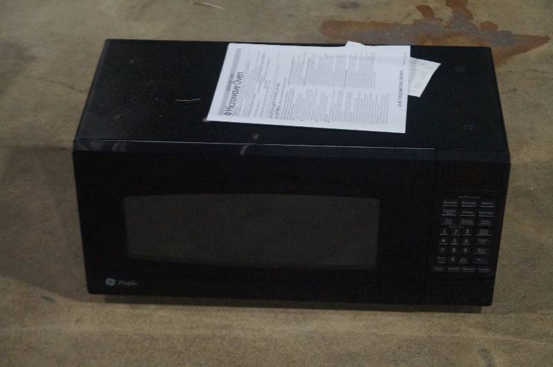lot 36 image: GE Microwave