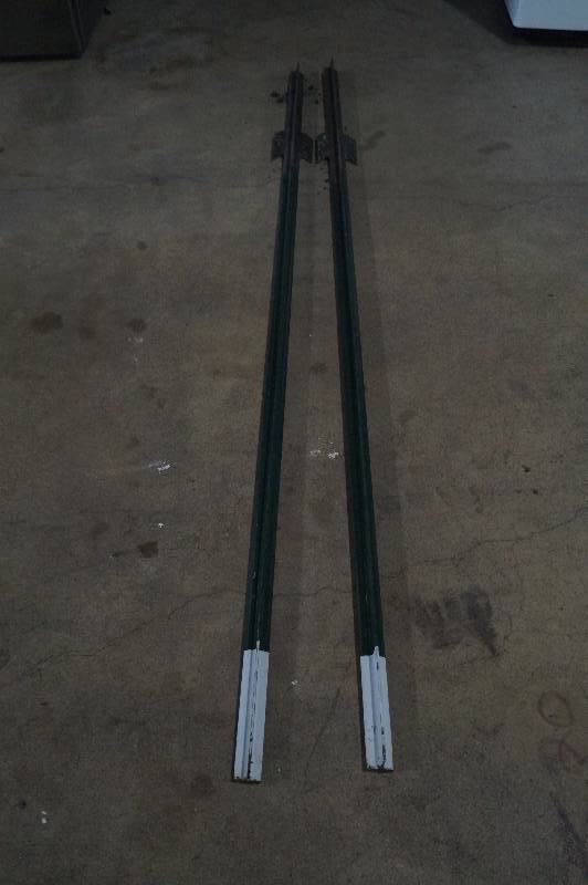 lot 52 image: Fence Posts