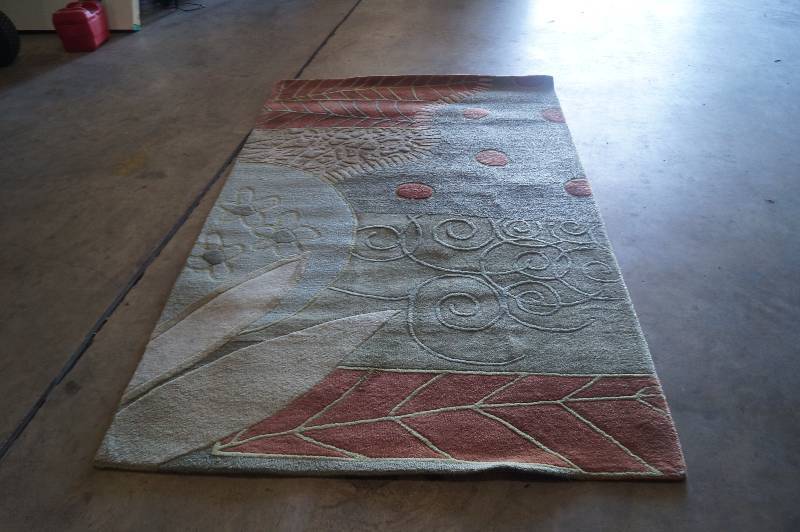 lot 59 image: Surya Decorative Area Rug