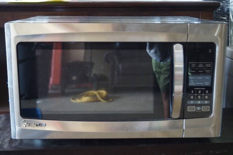 Magic Chef MIcrowave