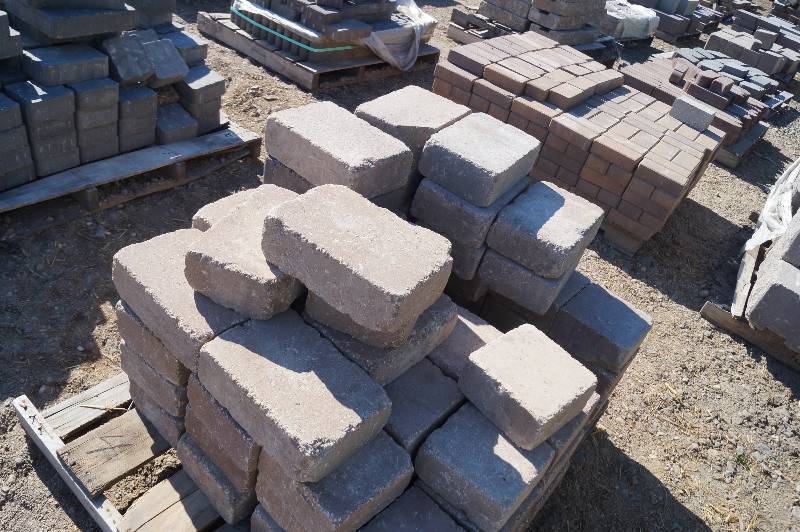 Free Standing Wall Block